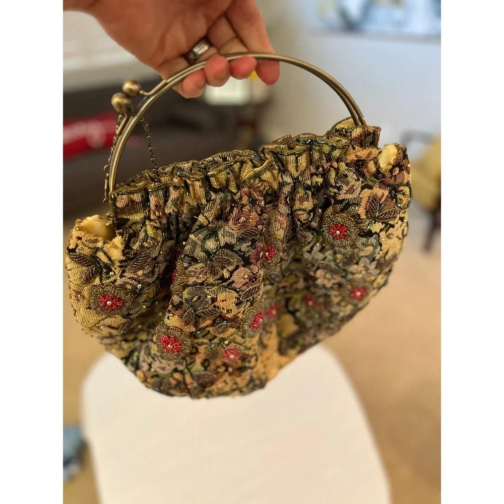 Vintage Floral Tapestry Kiss Lock Handbag Gold Beaded Chain Evening Purse OS